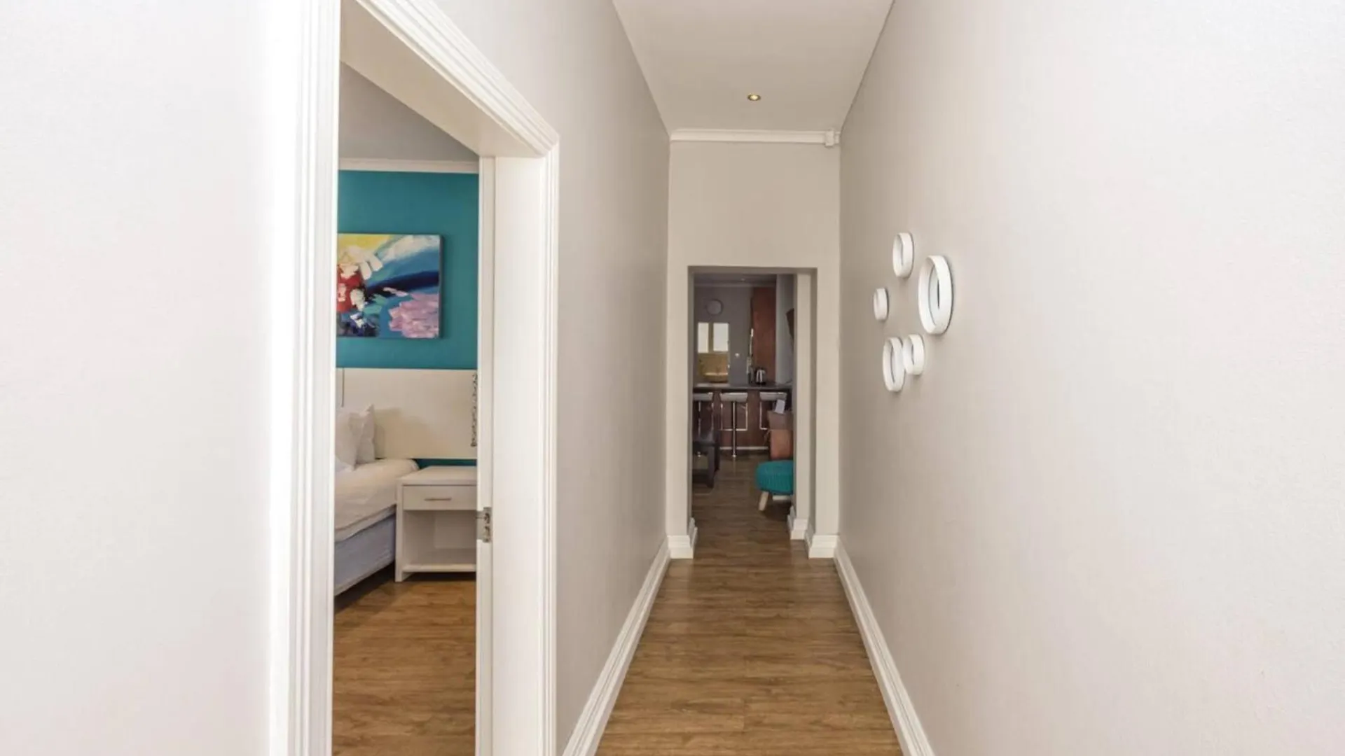 Contemporary 4 Bedroom Home Cape Town